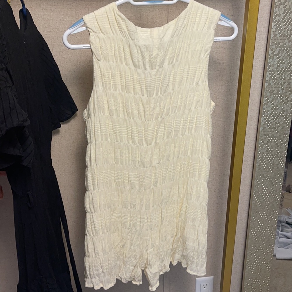 Romper - Picture 3 of 4
